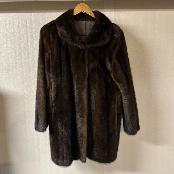 Real Fur Coat Vintage Bemberg Lining NICE - Picture 1 of 7